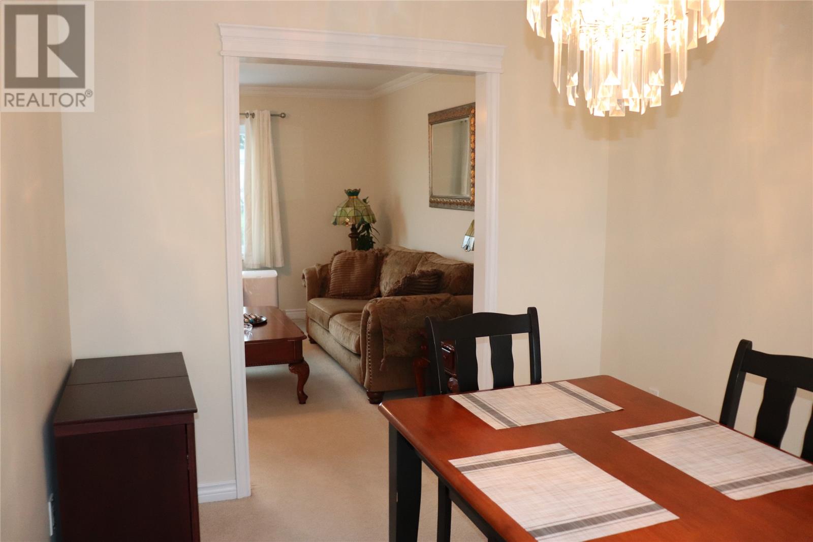 96 Colonial Avenue - 10