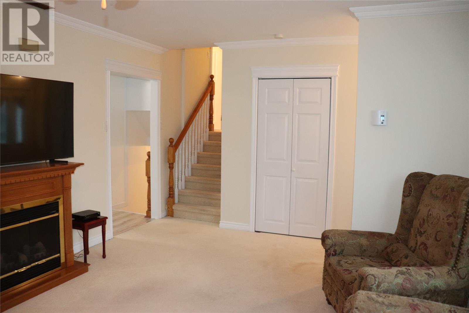 96 Colonial Avenue - 12