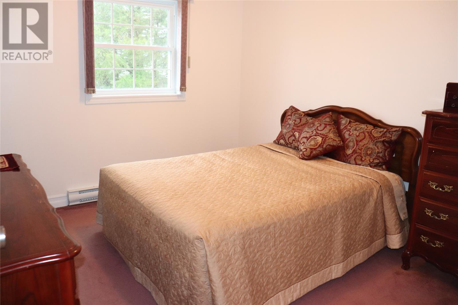 96 Colonial Avenue - 13