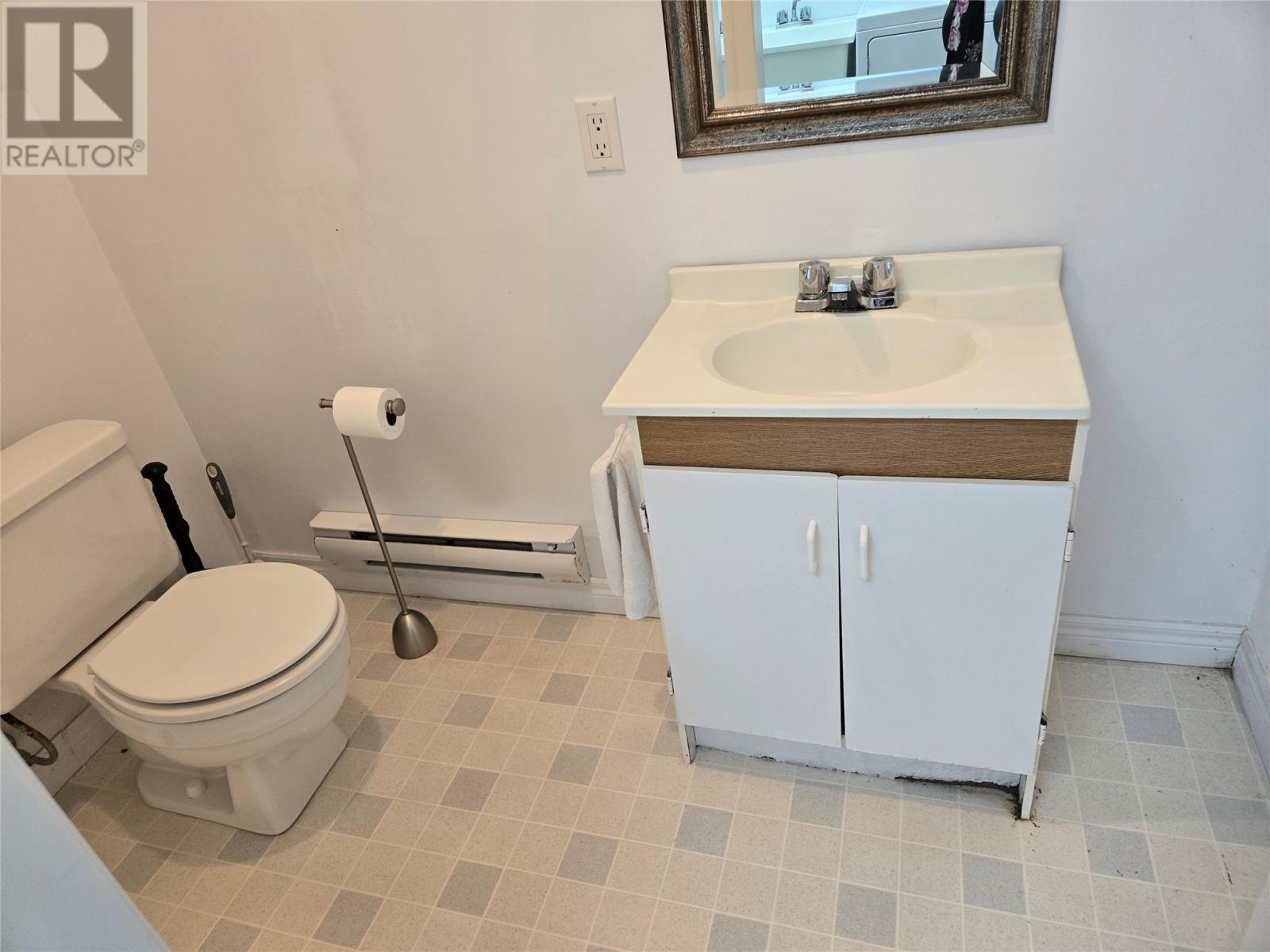 96 Colonial Avenue - 22