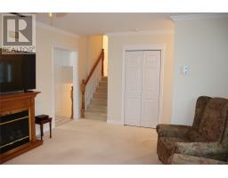 96 Colonial Avenue thumbnail 12