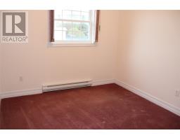 96 Colonial Avenue thumbnail 16