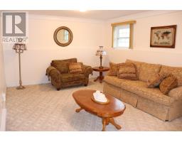 96 Colonial Avenue thumbnail 20