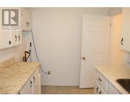 96 Colonial Avenue thumbnail 24
