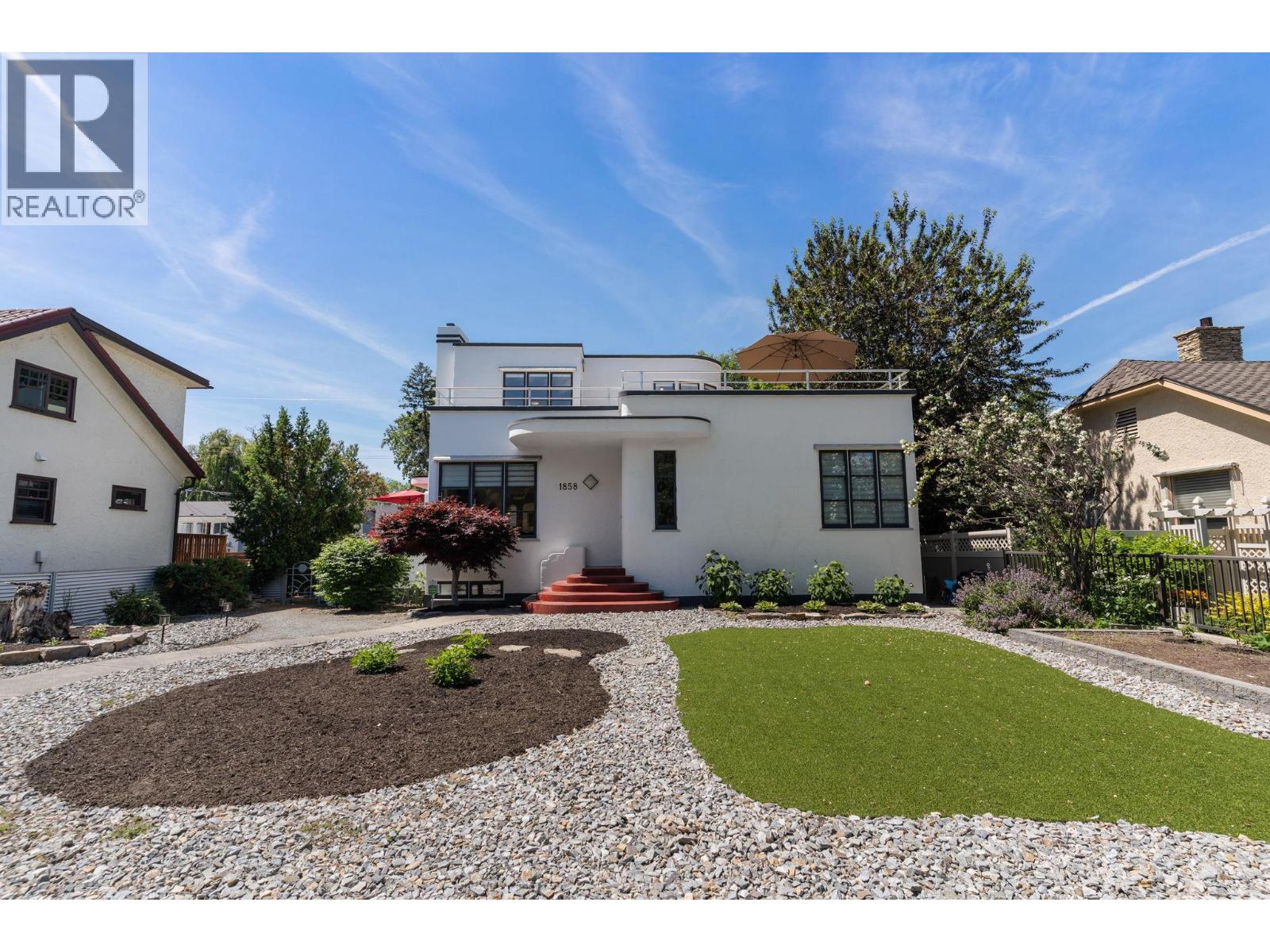 1858 Abbott Street - 4