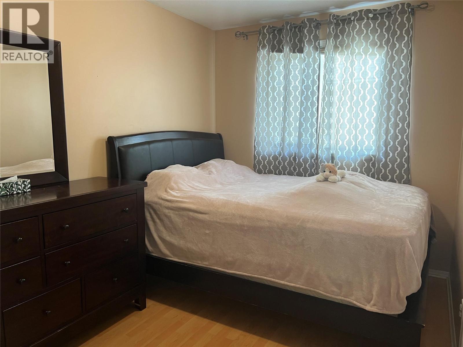 5120 41 Street NE - 21