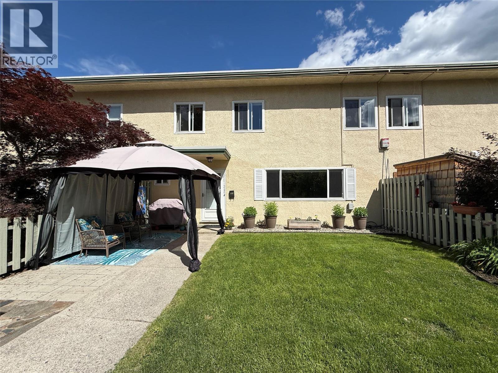 467 Richards Street W - 11