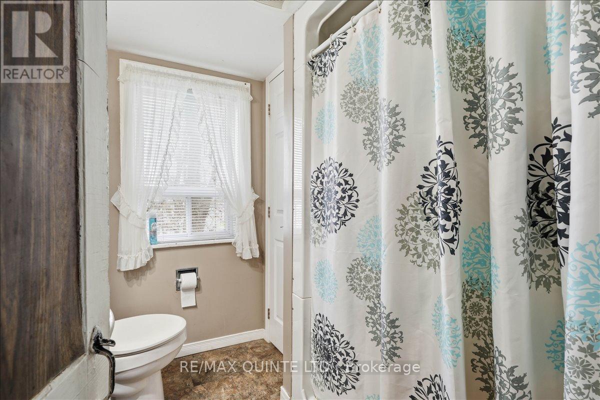 115 GIBSON ROAD - 29