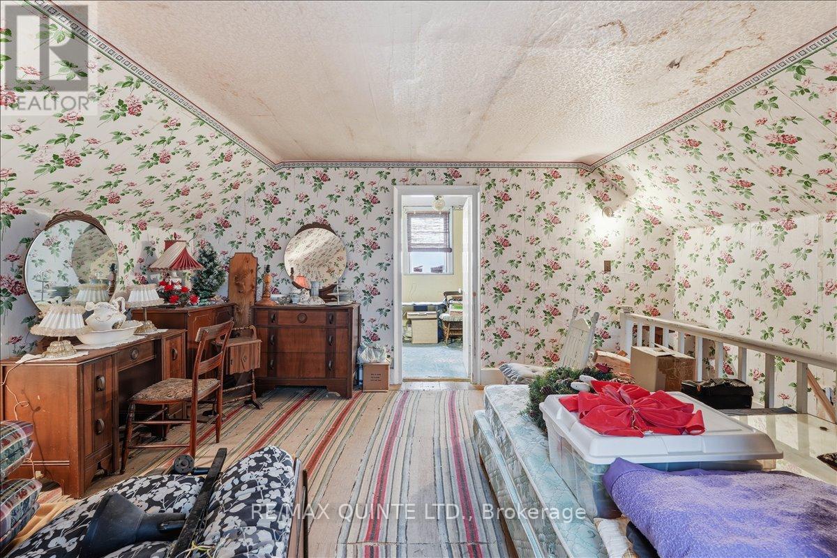 115 GIBSON ROAD - 36