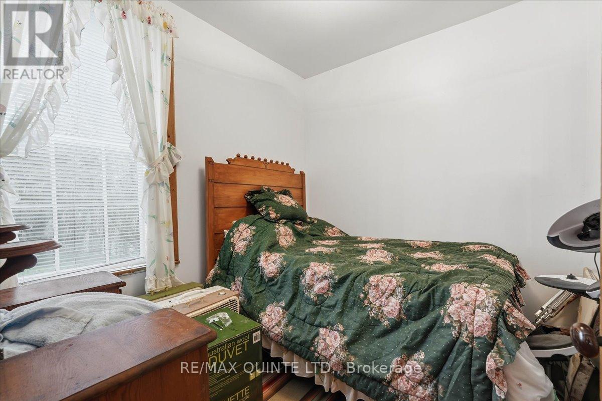 115 GIBSON ROAD - 34