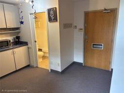 305 475 Provencher Boulevard, Winnipeg, MB R2J4A7 Photo 11
