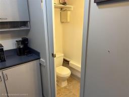305 475 Provencher Boulevard, Winnipeg, MB R2J4A7 Photo 15