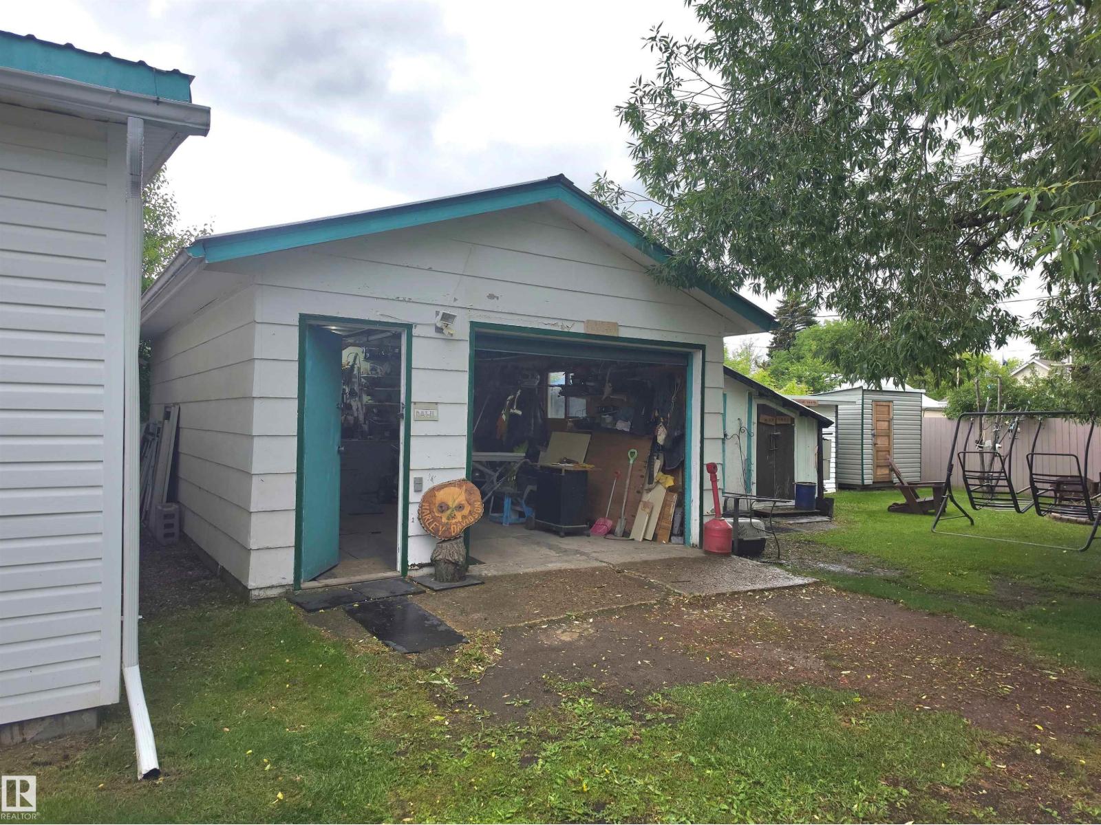 4916 47 ST - 5