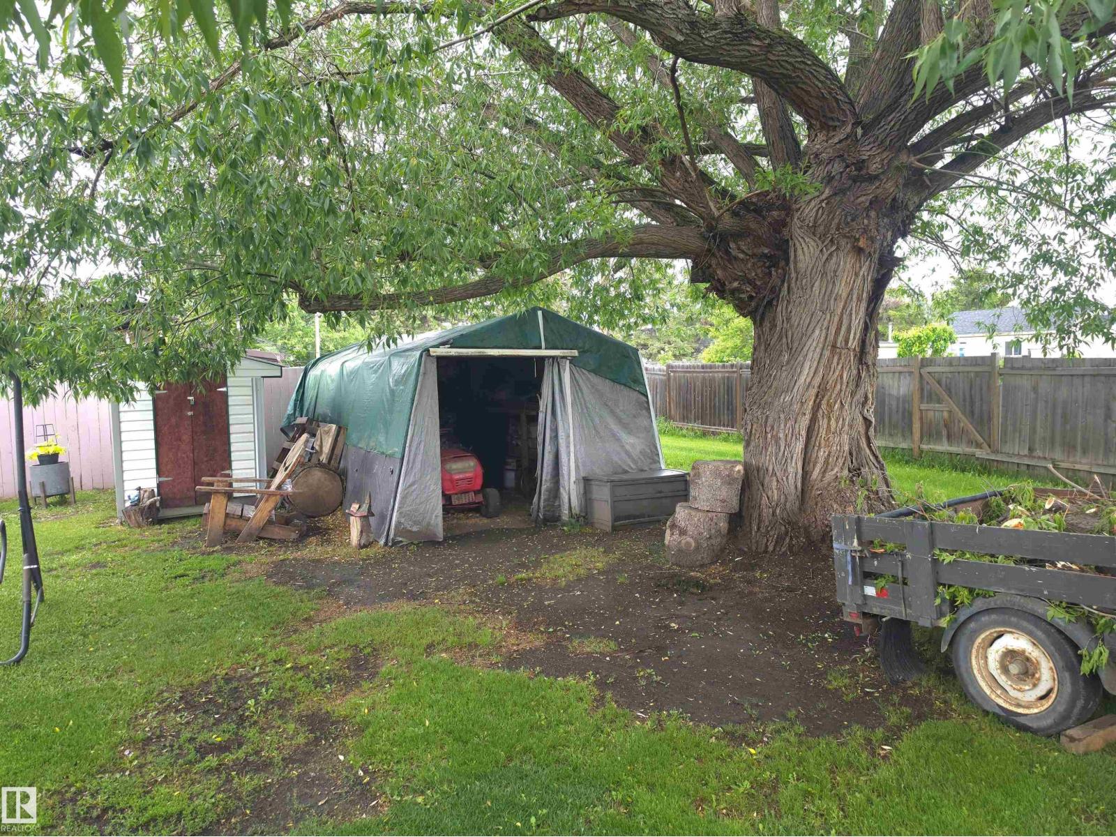 4916 47 ST — photo 9