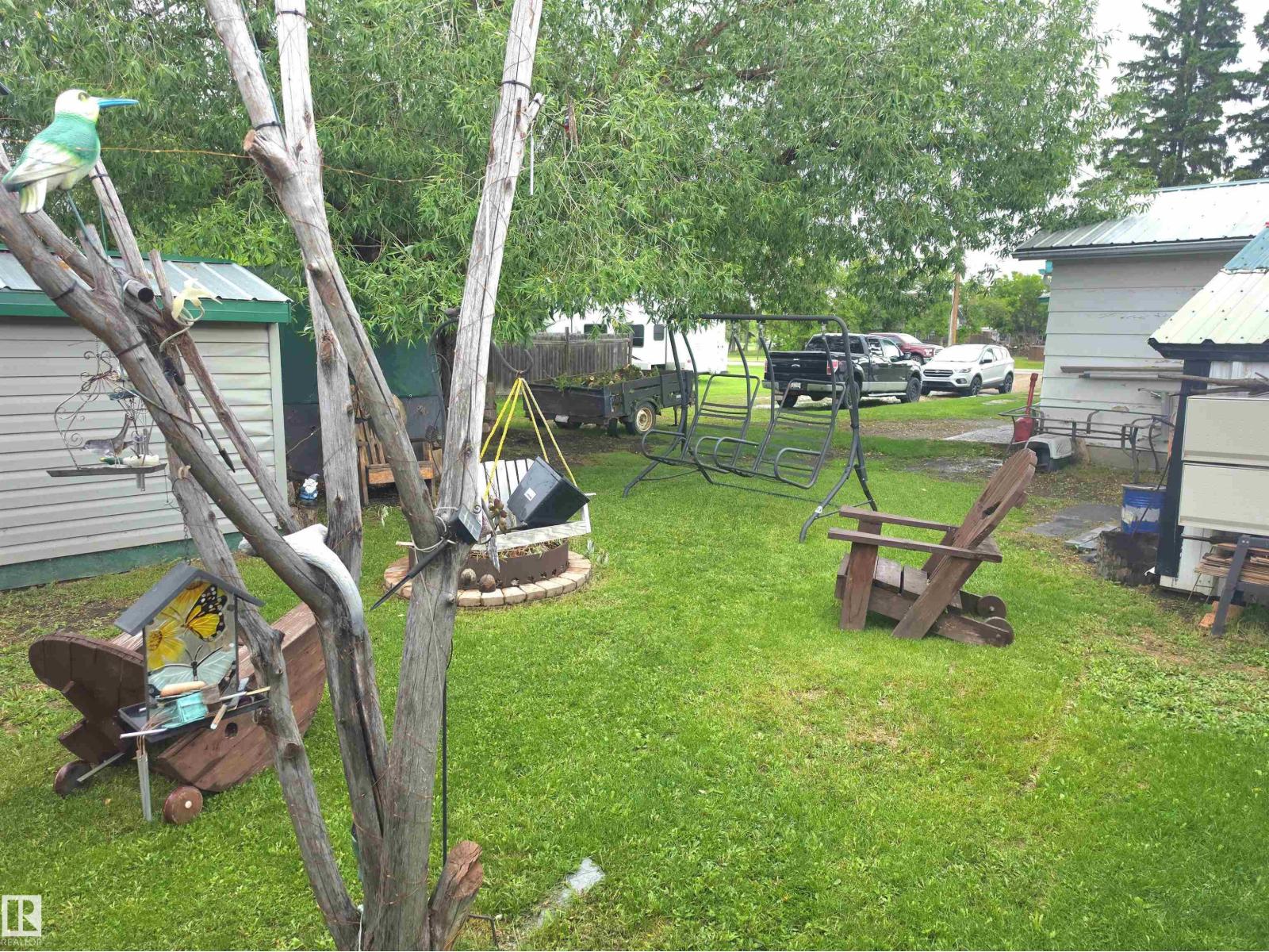 4916 47 ST - 11