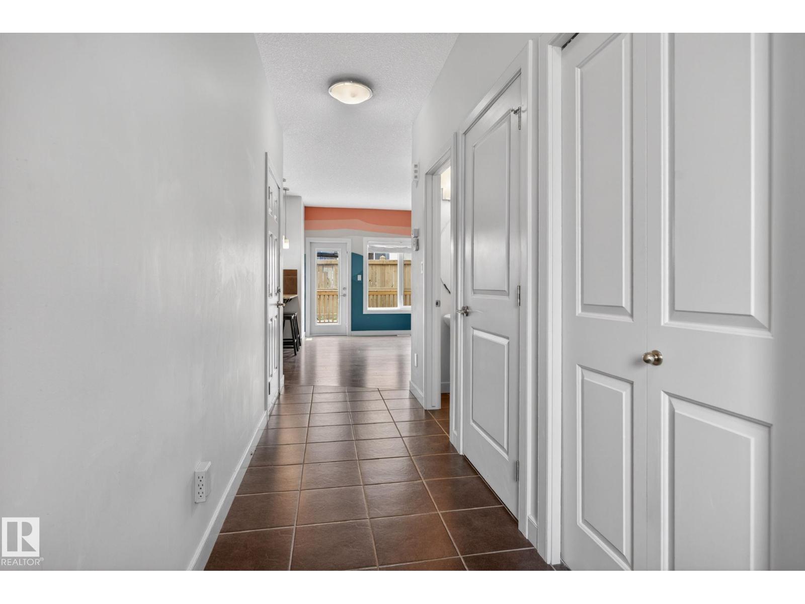 #11 450 MCCONACHIE WY NW - 10