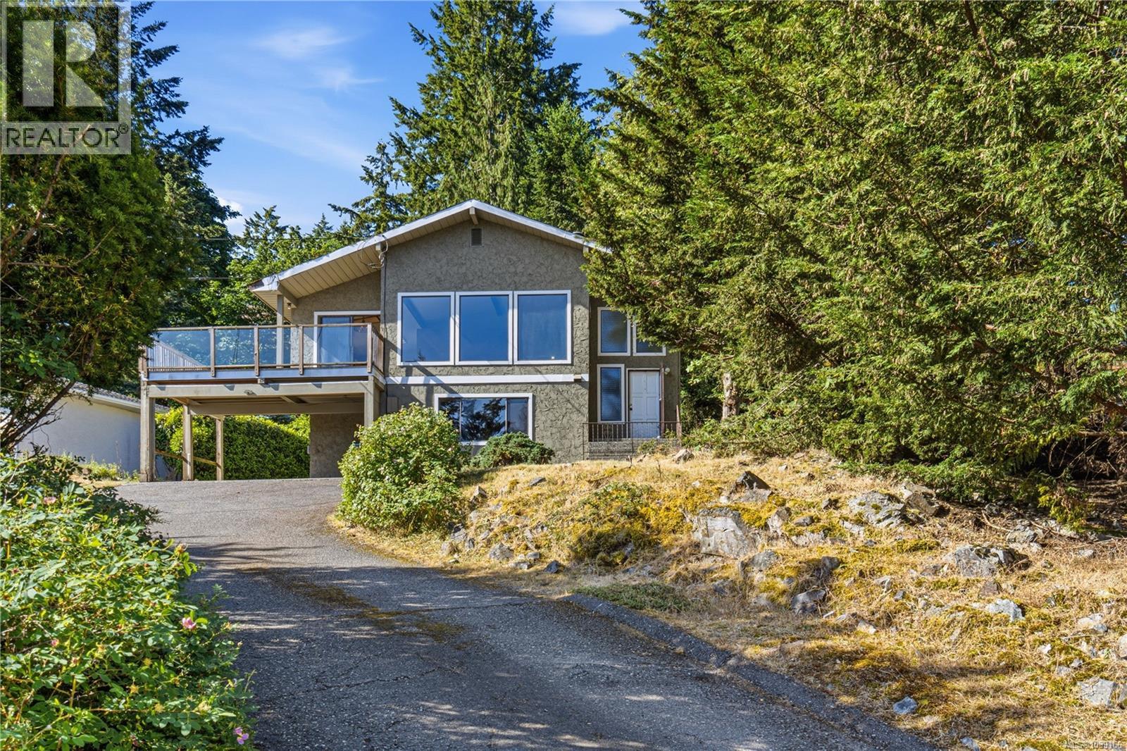 3020 Dolphin Dr - 34