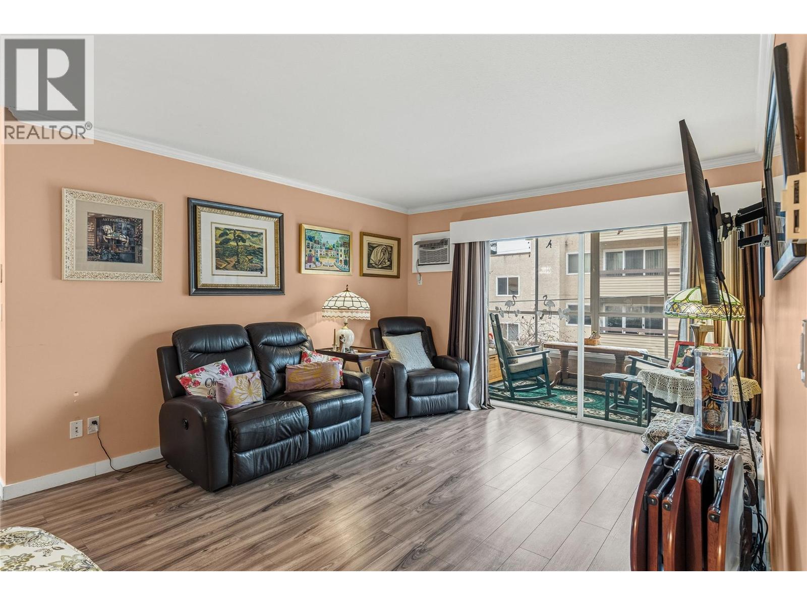 #304 3609 30 Avenue - 18
