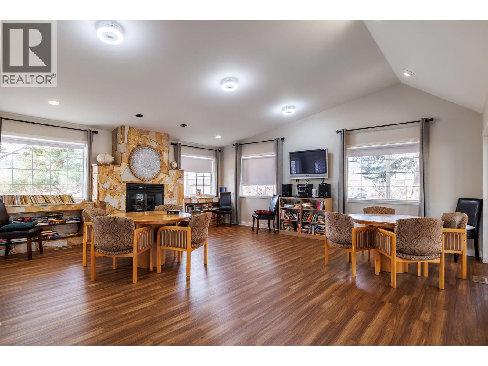 #37 2250 Louie Drive - 24