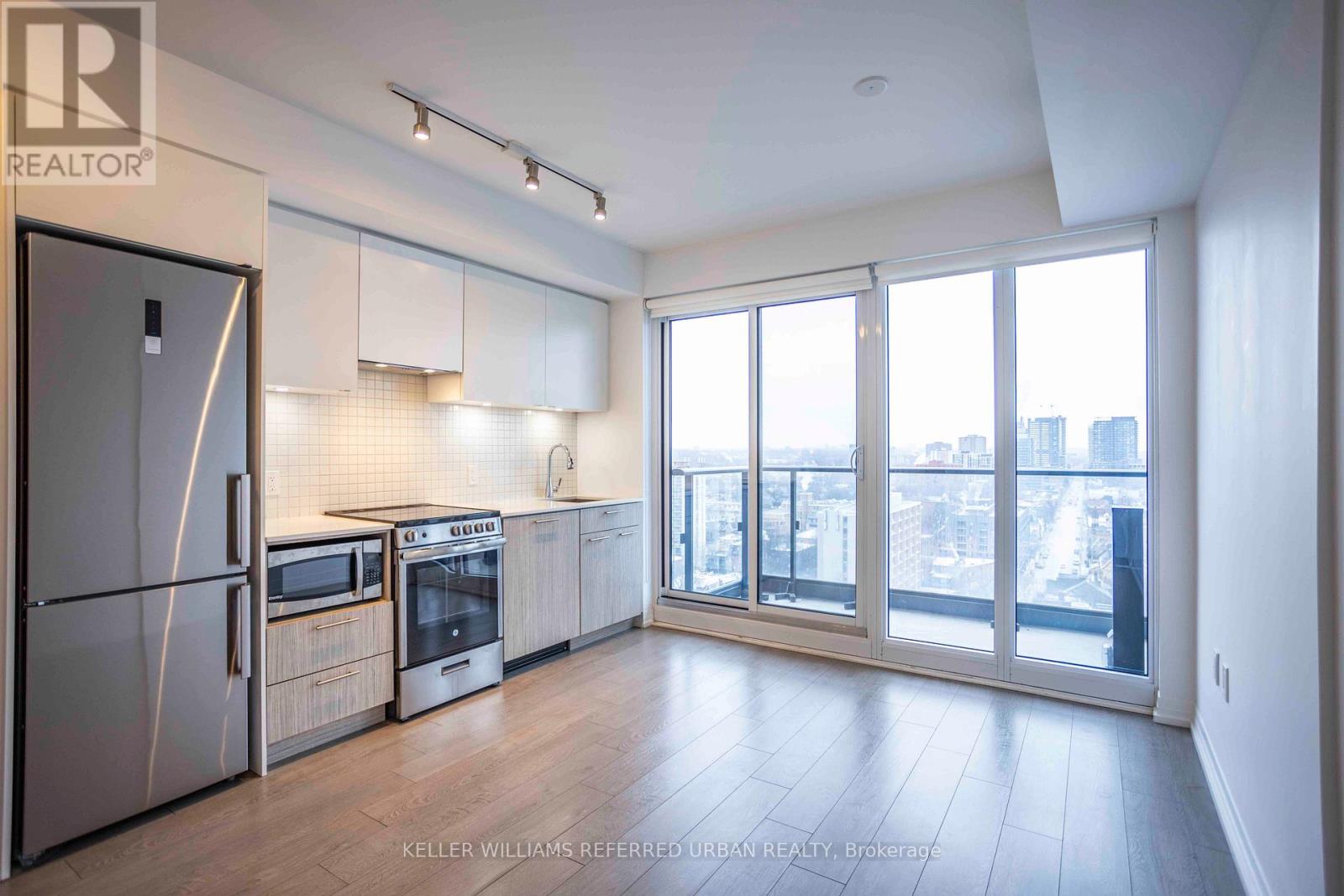 Listing photo of 1610 - 251 JARVIS STREET