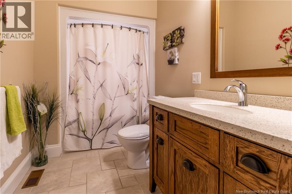 131 Creighton Street North - Image 33
