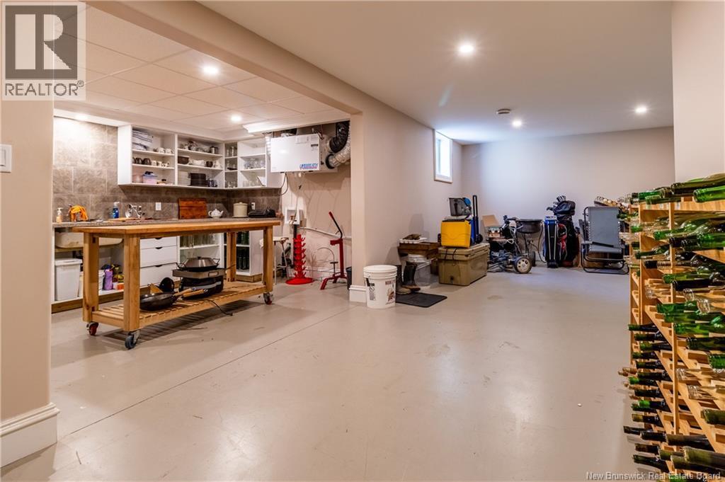 131 Creighton Street North - 48