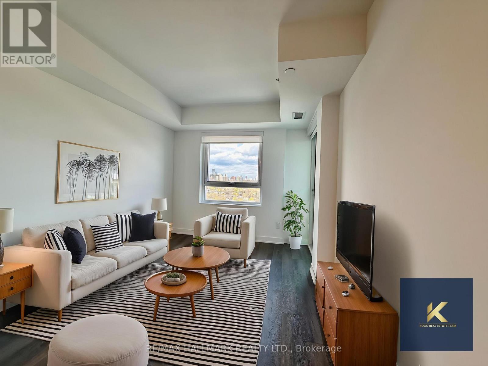 Listing photo of 1506 - 609 SHERBOURNE STREET