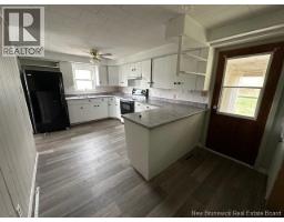 Living room - 420 Darlington Drive, Dalhousie, NB E8C1M8 Photo 7