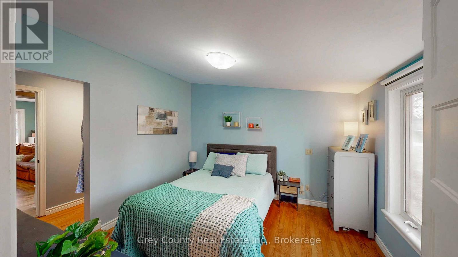 120 MARK STREET W - 30