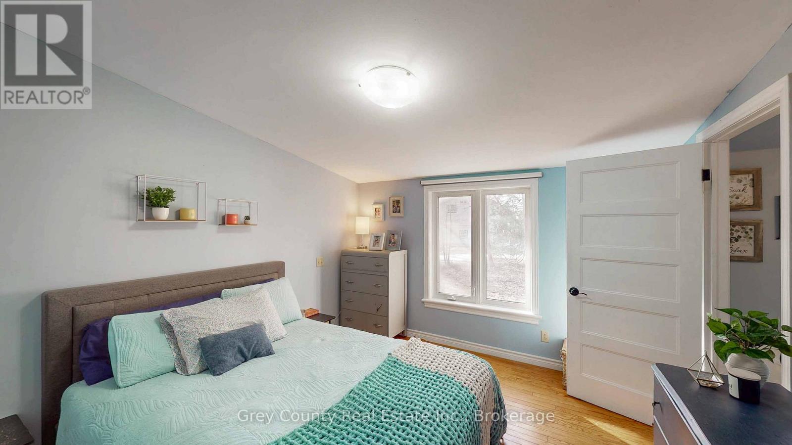 120 MARK STREET W - 31