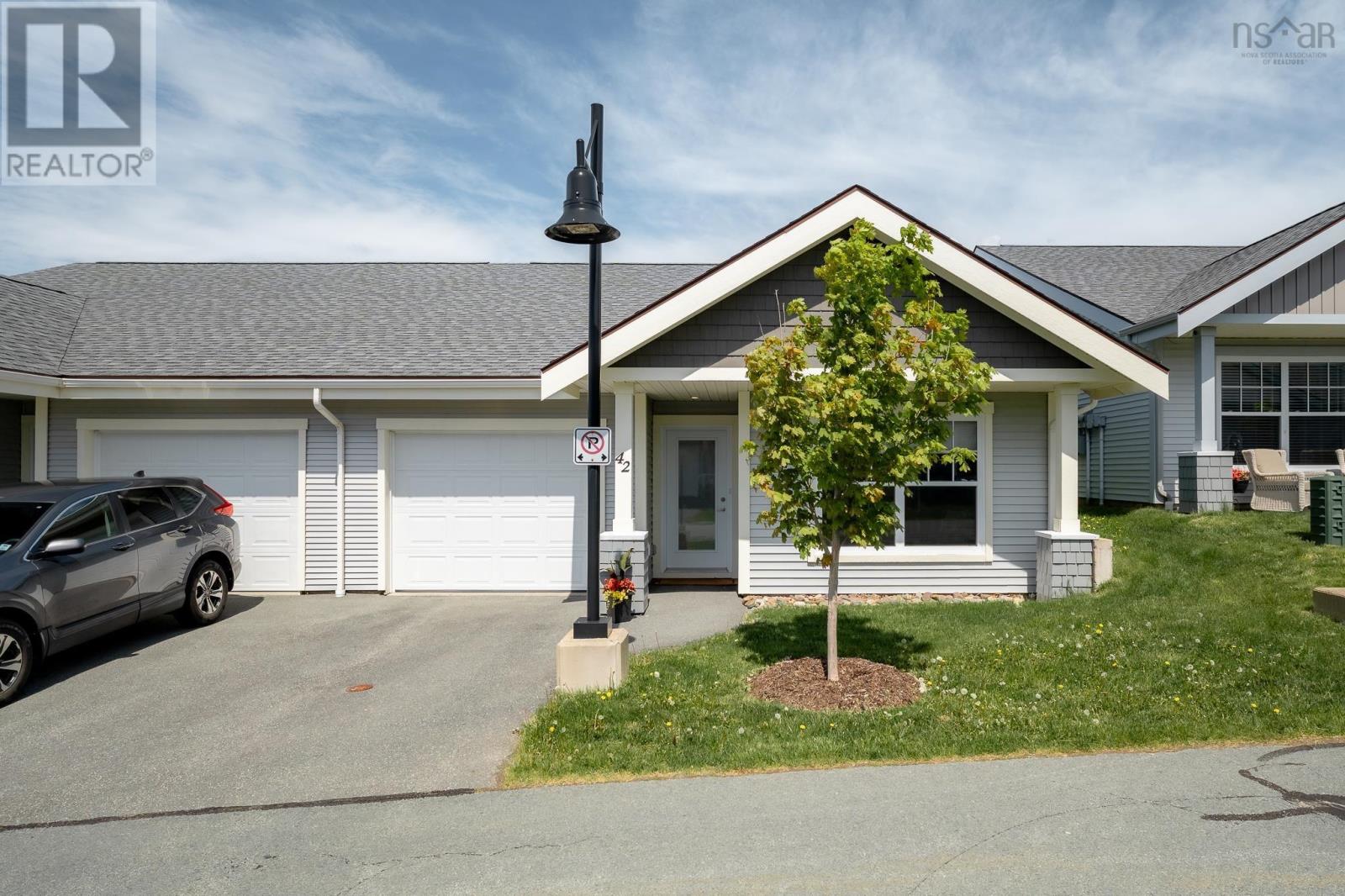 Property photo of 42 Candytuft Close