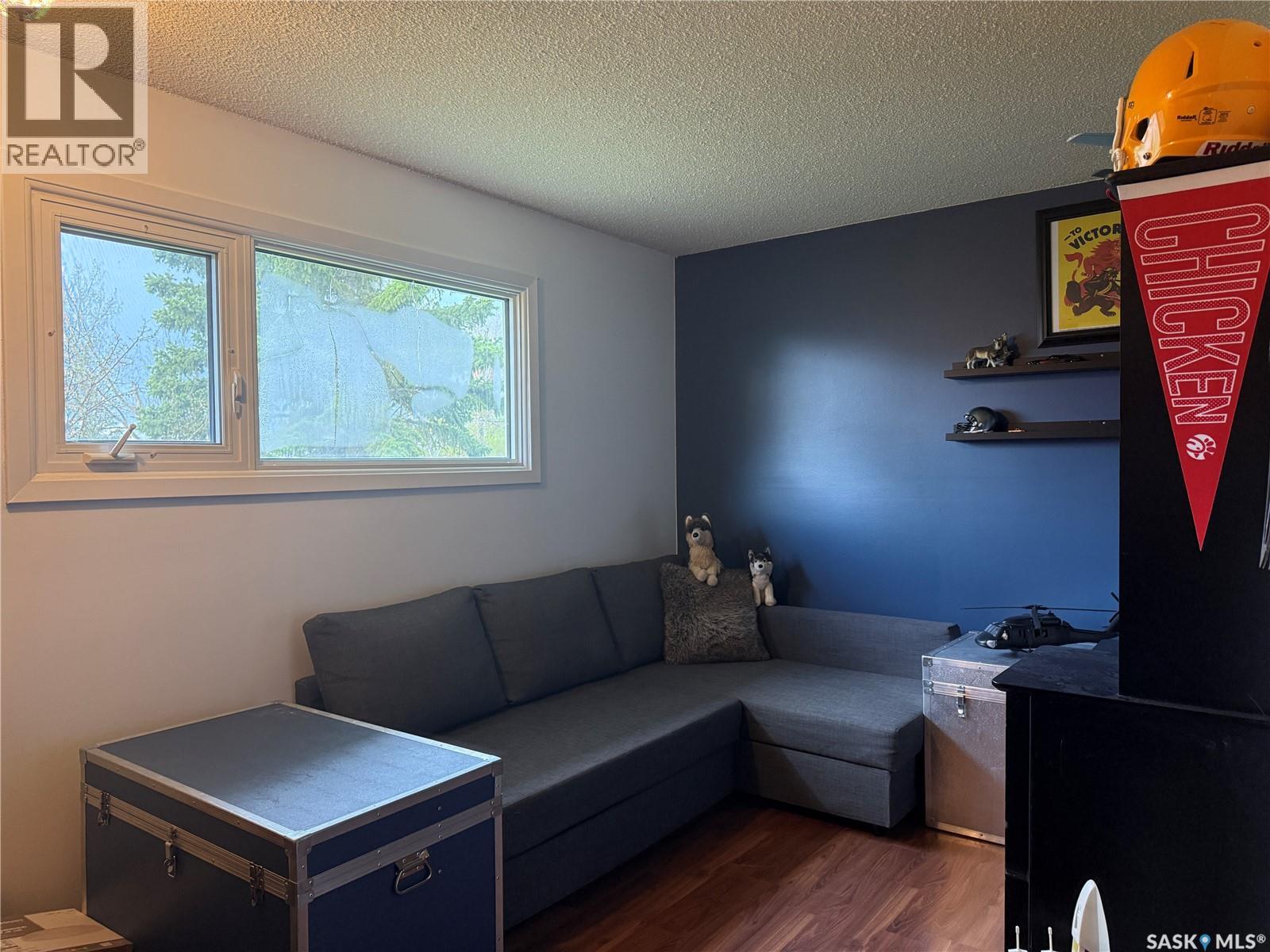 401 Golspie STREET — photo 21