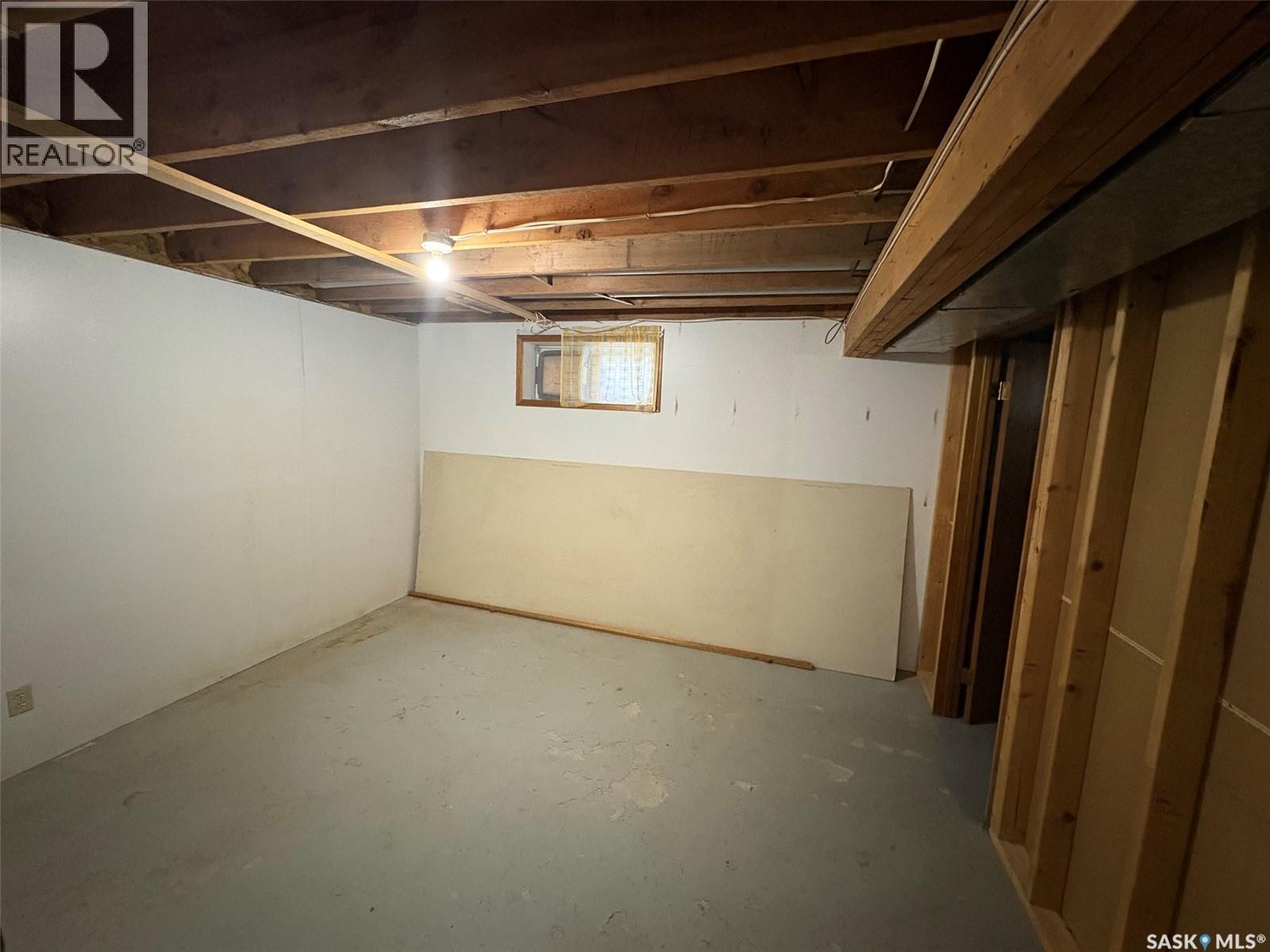 401 Golspie STREET — photo 26