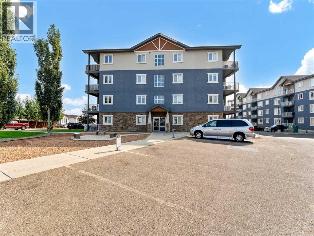 #305 19 Terrace View NE - 36