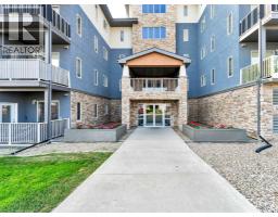 Bedroom - 305, 19 Terrace View Ne, Medicine Hat, AB T1C0E8 Photo 6