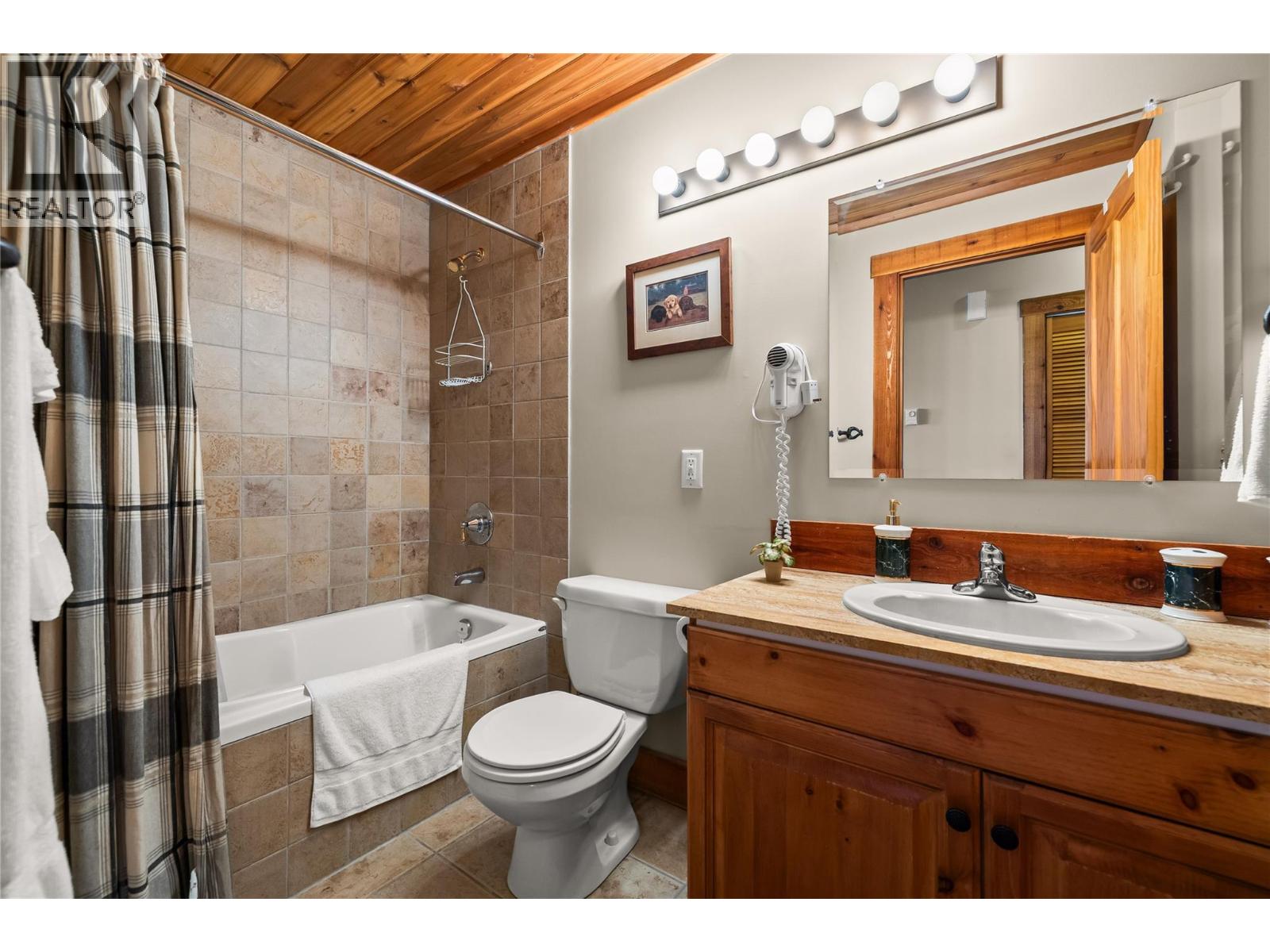 16 7650 Porcupine Road, Big White