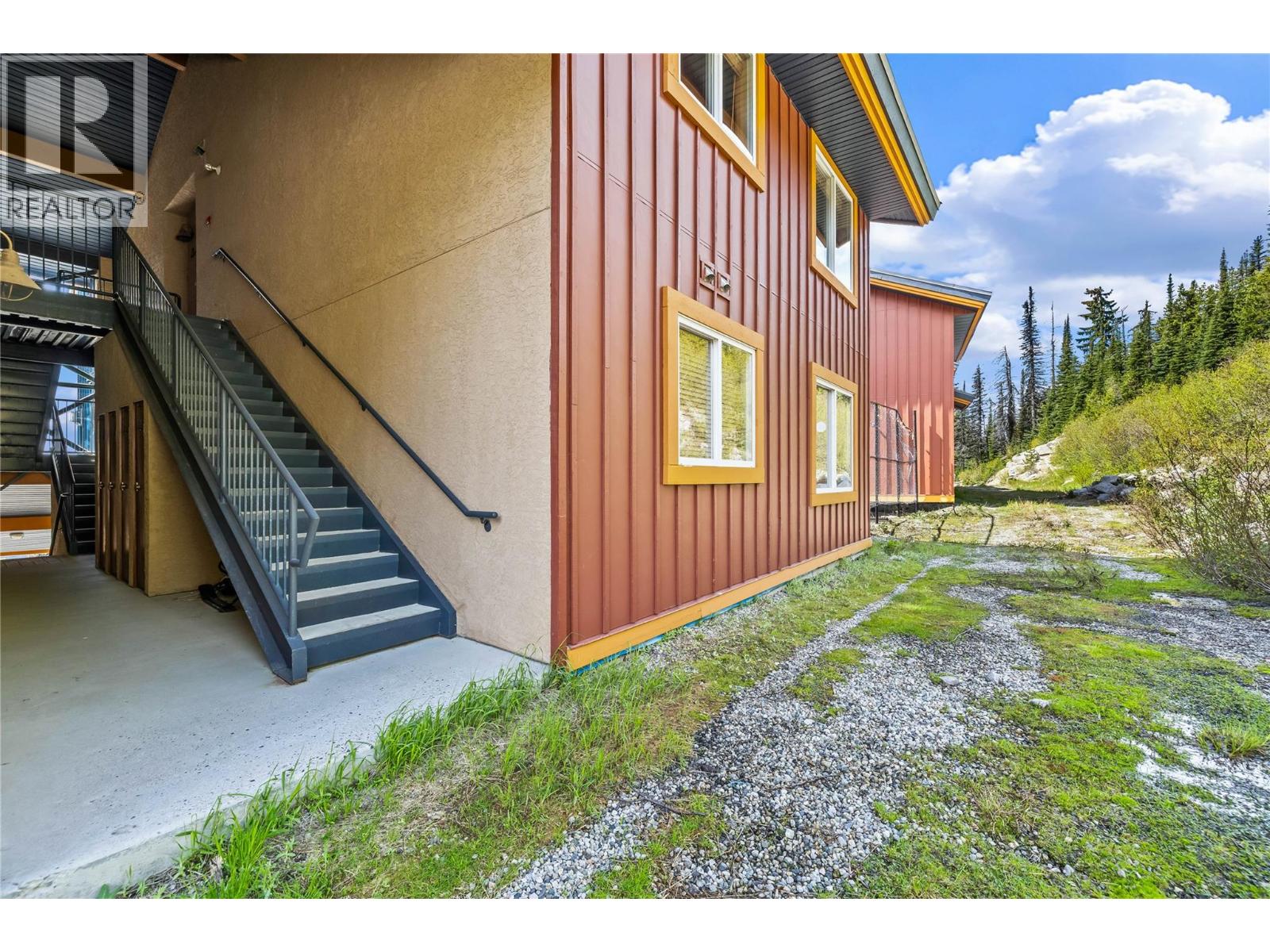 #16 7650 Porcupine Road - 32