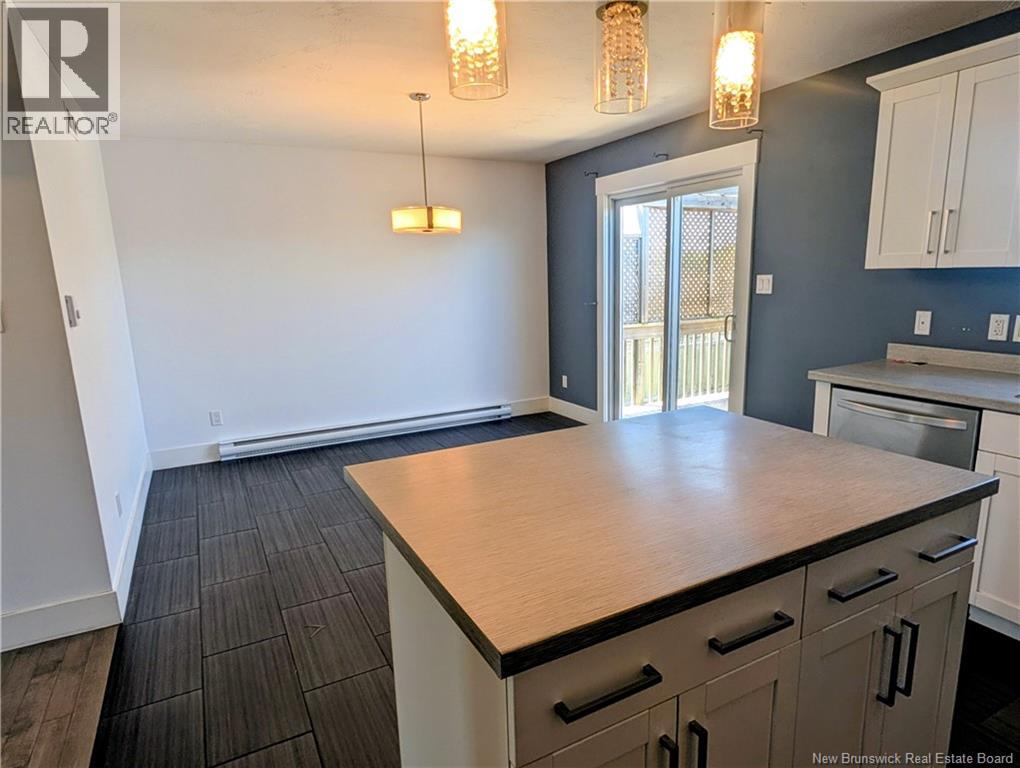 7 Bristol Crescent - 8