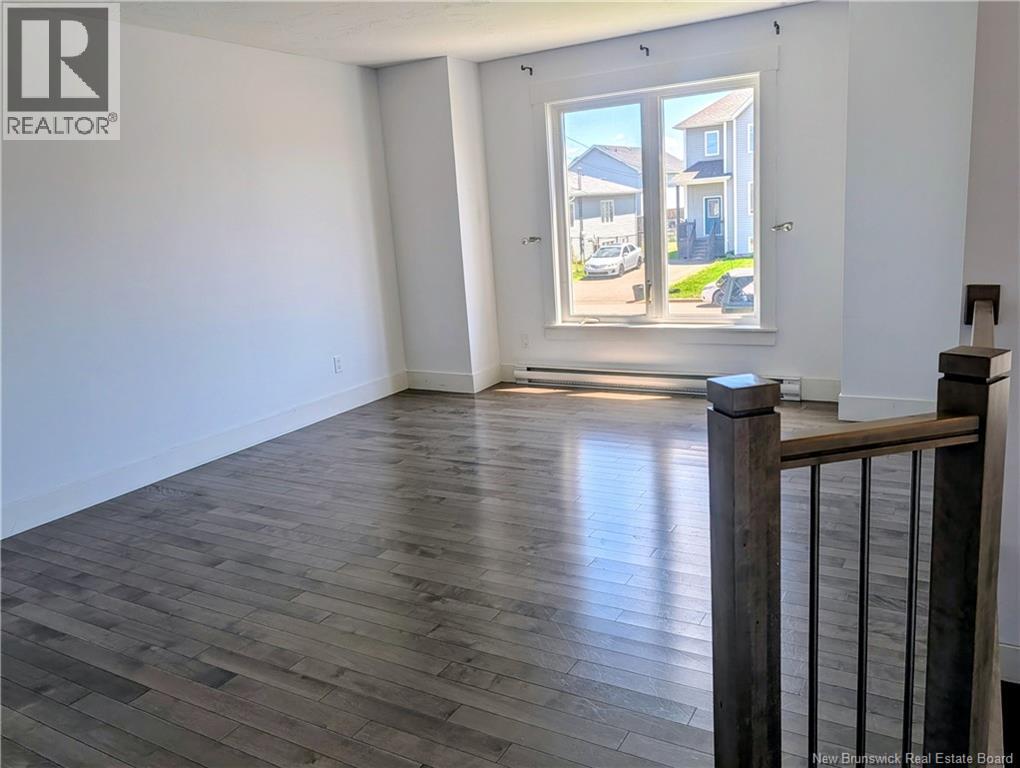 7 Bristol Crescent - 2
