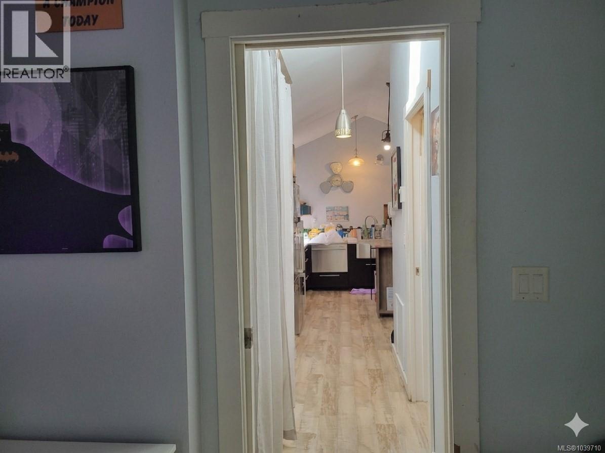 #144 3042 River Rd - 10