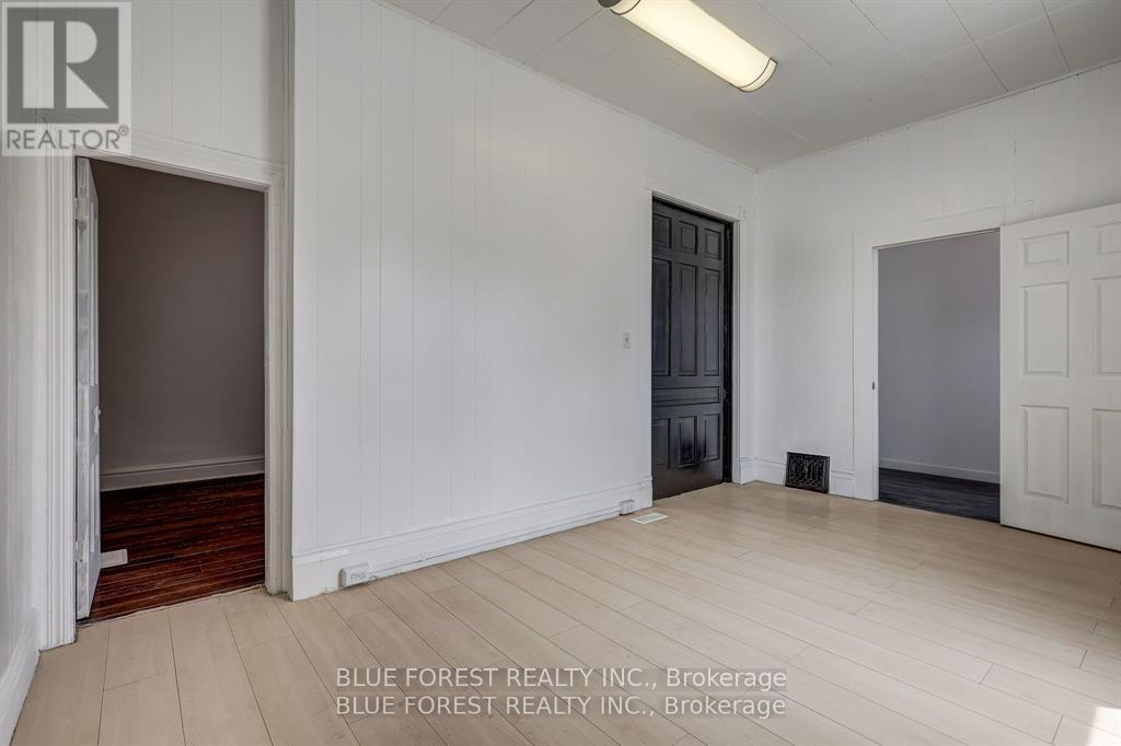 36 ADELAIDE STREET S - 12