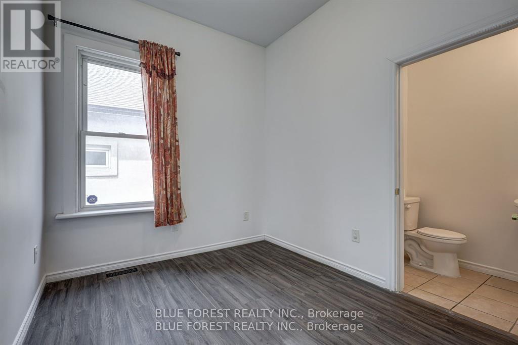 36 ADELAIDE STREET S - 15