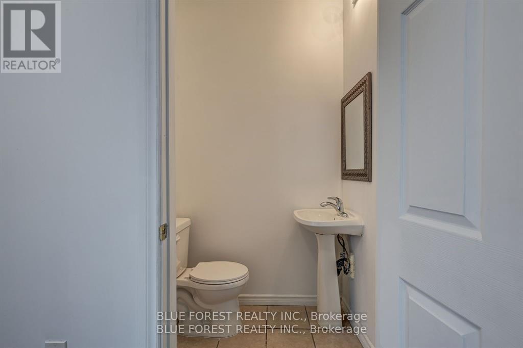 36 ADELAIDE STREET S - 17