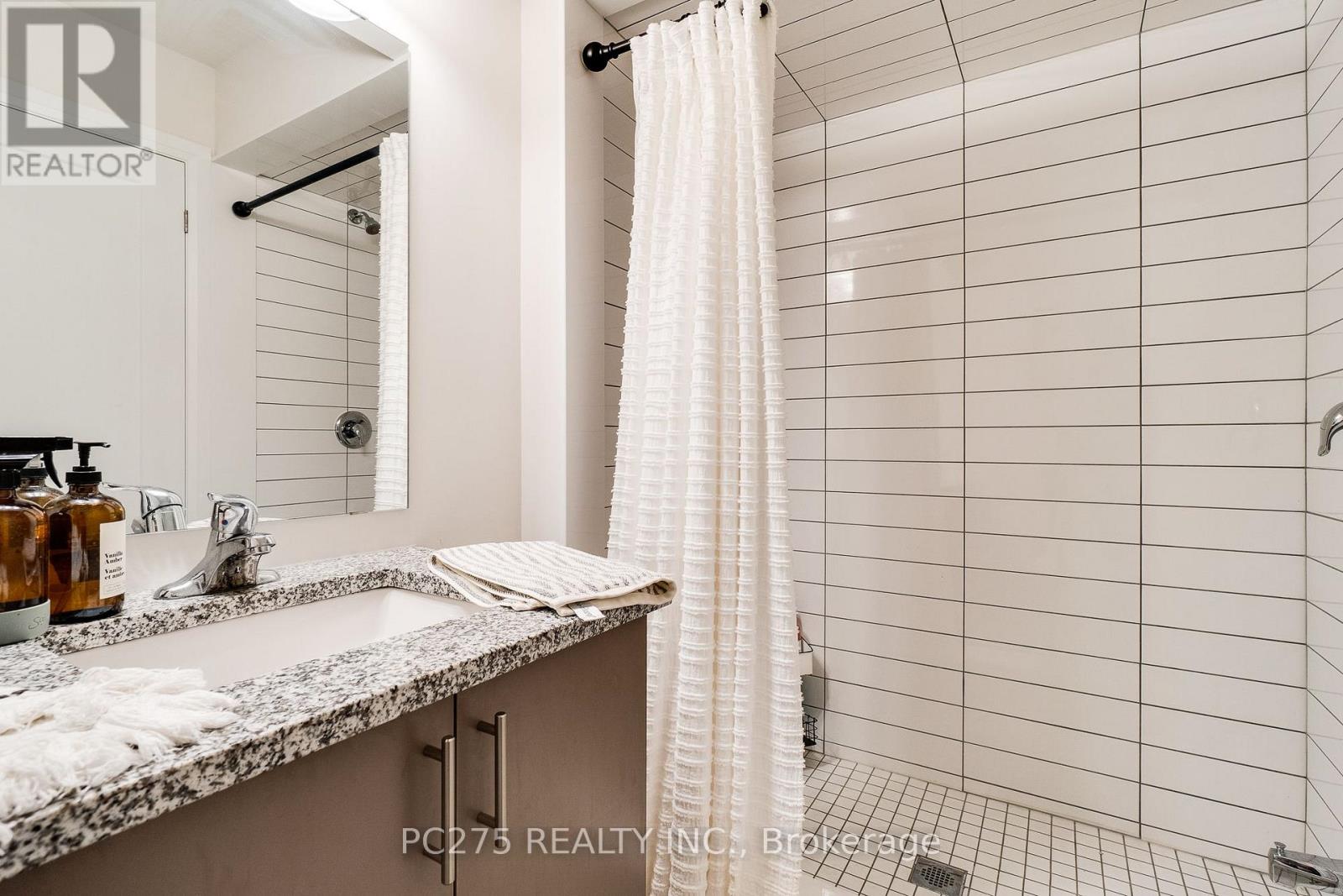 #34 2 WILLOW STREET - 22