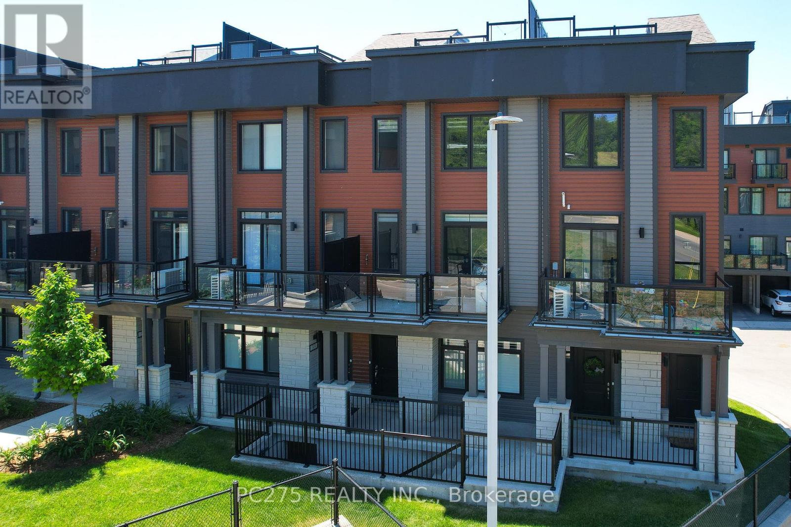 #34 2 WILLOW STREET - 3