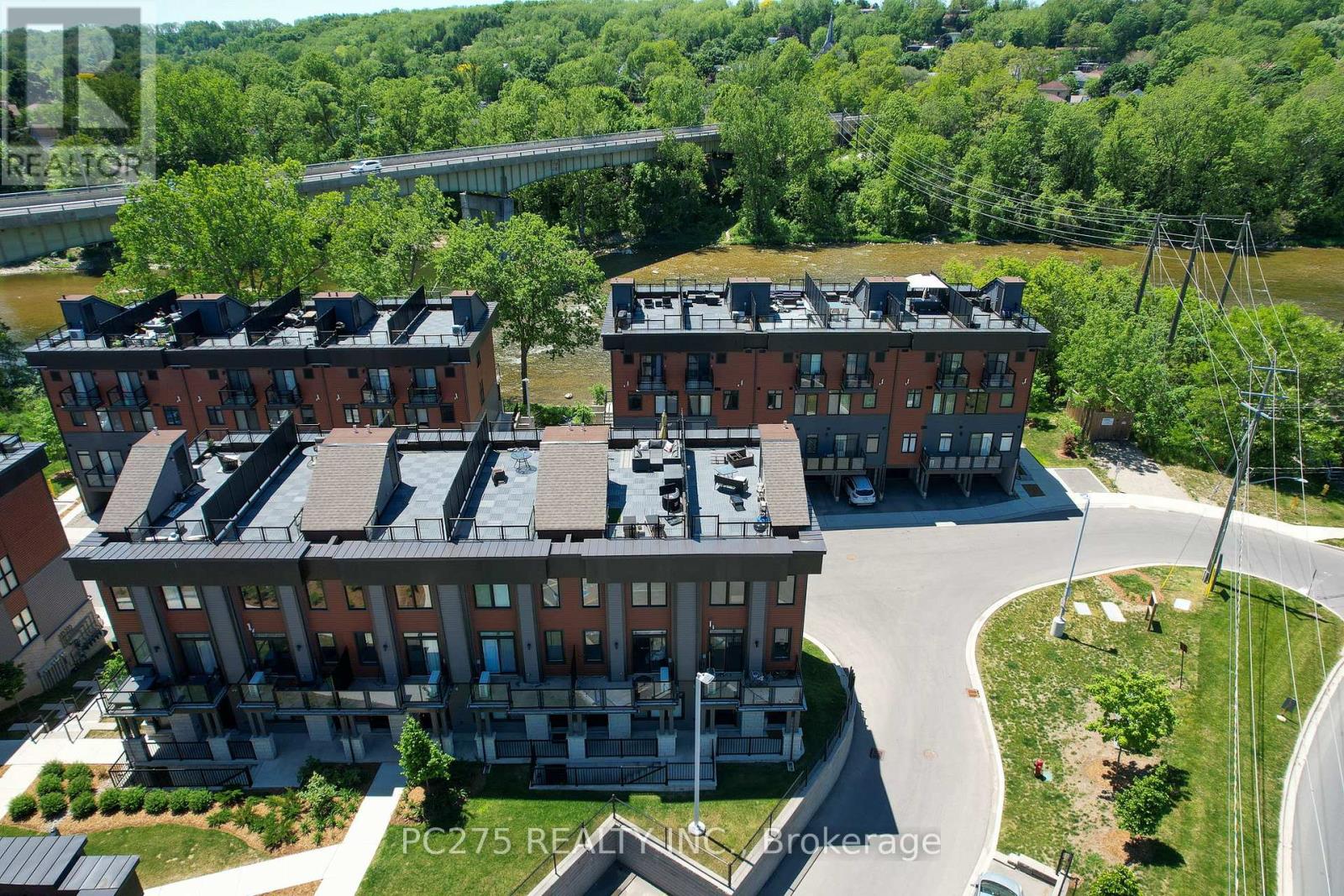 #34 2 WILLOW STREET - 34