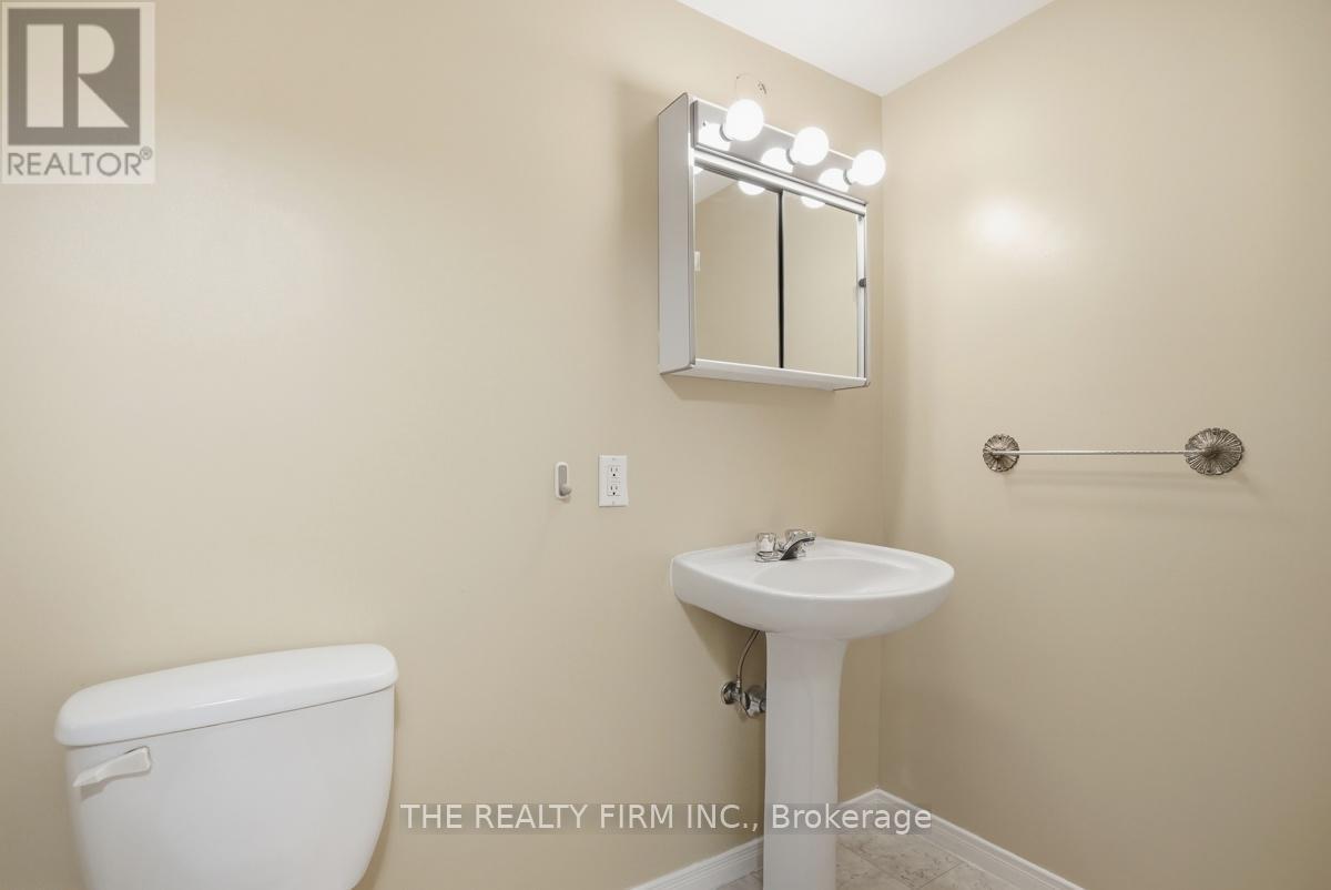 #10 1919 TRAFALGAR STREET - 19
