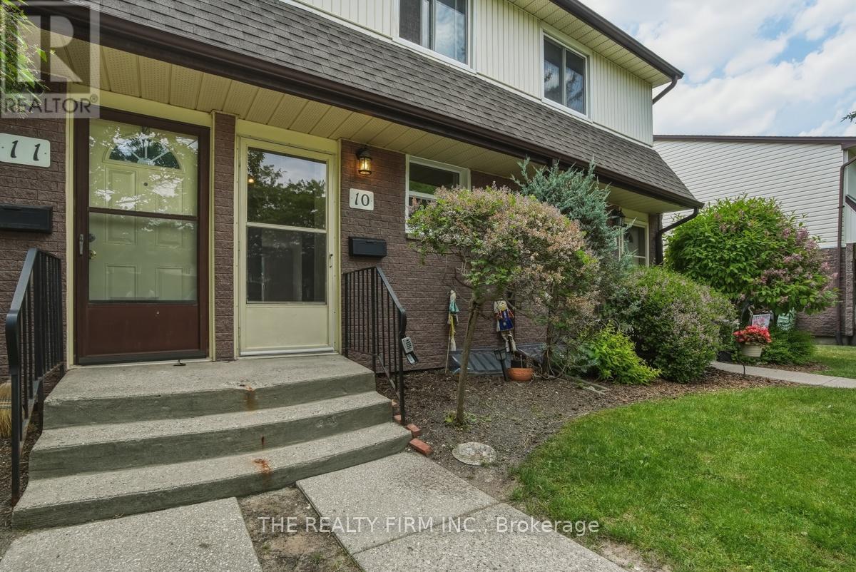 #10 1919 TRAFALGAR STREET - 2