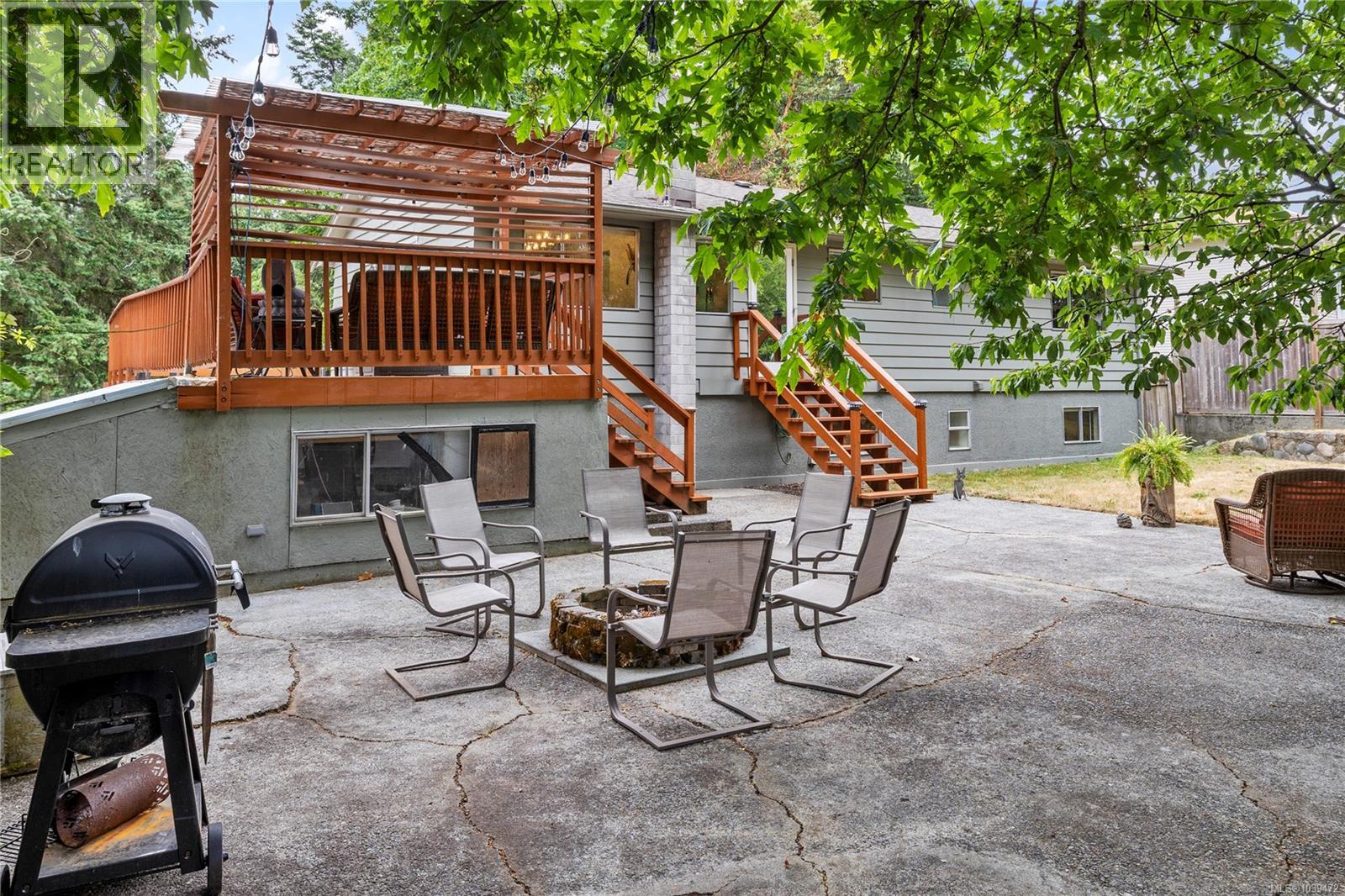 3348 Departure Bay Rd - 41