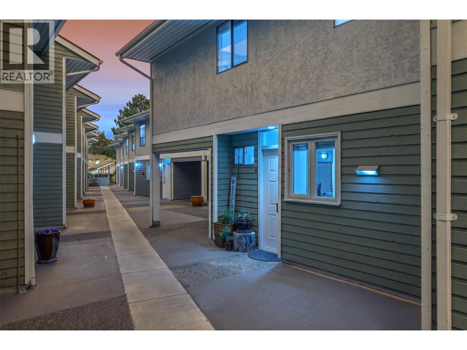 #13 145 NICOLA Street - 2